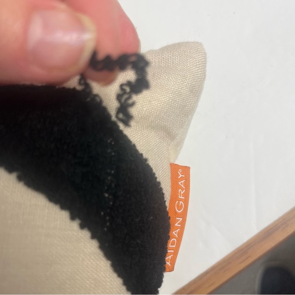 Aidan Gray luxury brand pair of cream with black graphic and feather inserts. - Picture 16 of 16